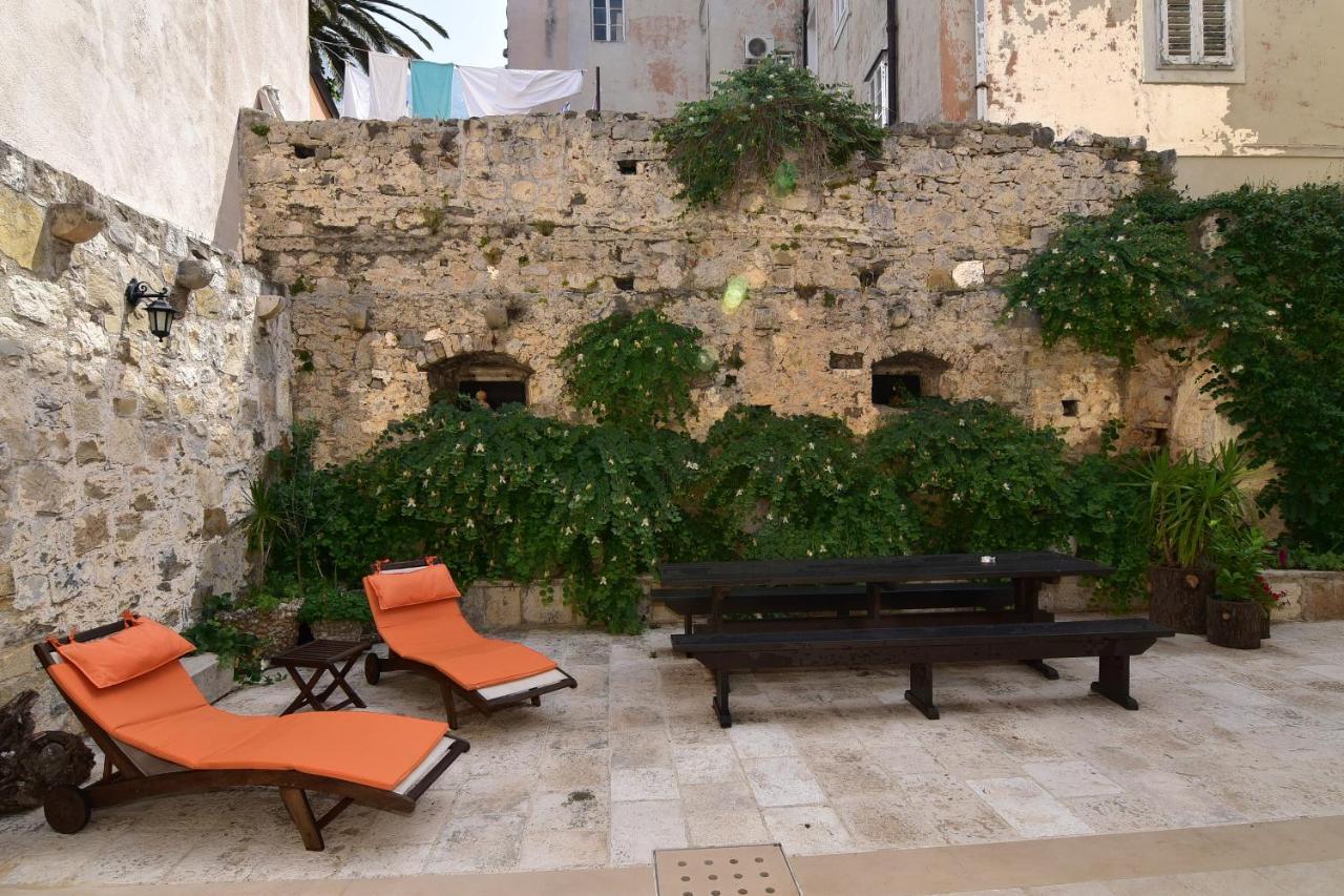 Old Town Studio Apartments Makarska Bagian luar foto