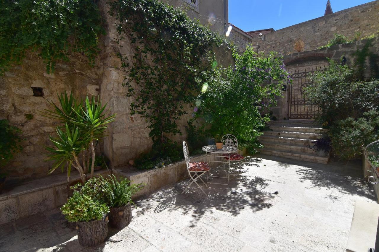Old Town Studio Apartments Makarska Bagian luar foto