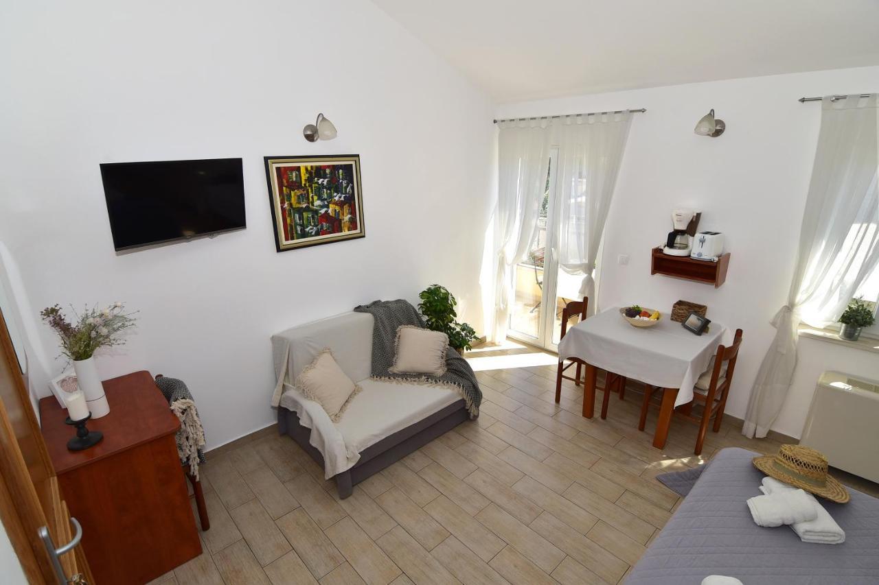 Old Town Studio Apartments Makarska Bagian luar foto