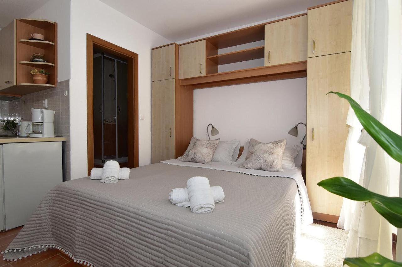 Old Town Studio Apartments Makarska Bagian luar foto