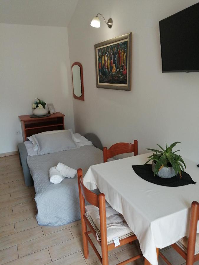 Old Town Studio Apartments Makarska Bagian luar foto